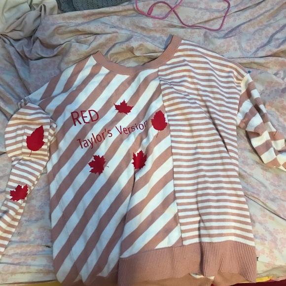 Taylor Swift inspired long sleeve - Picture 5 of 5